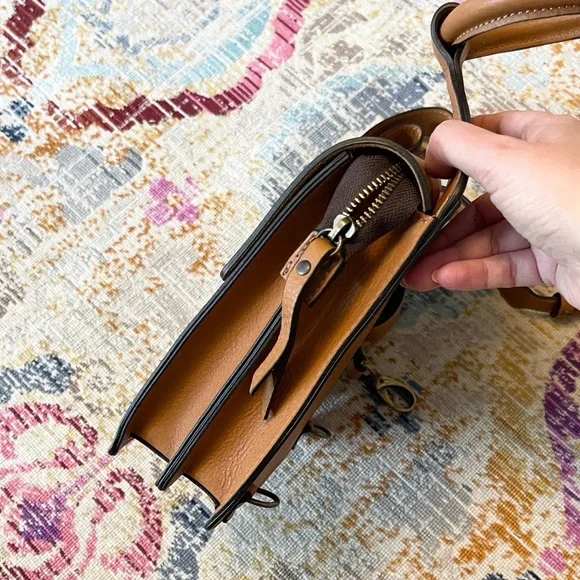 Sundance Leather Sling-bag Carousel